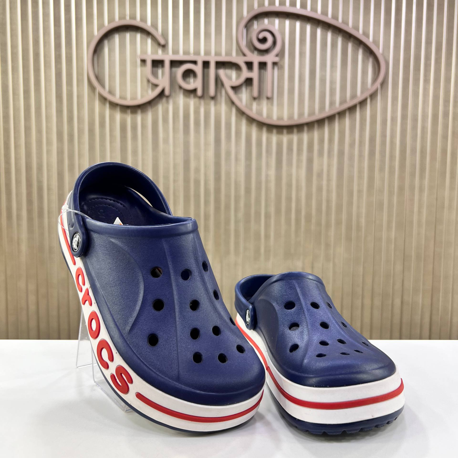 CROCS