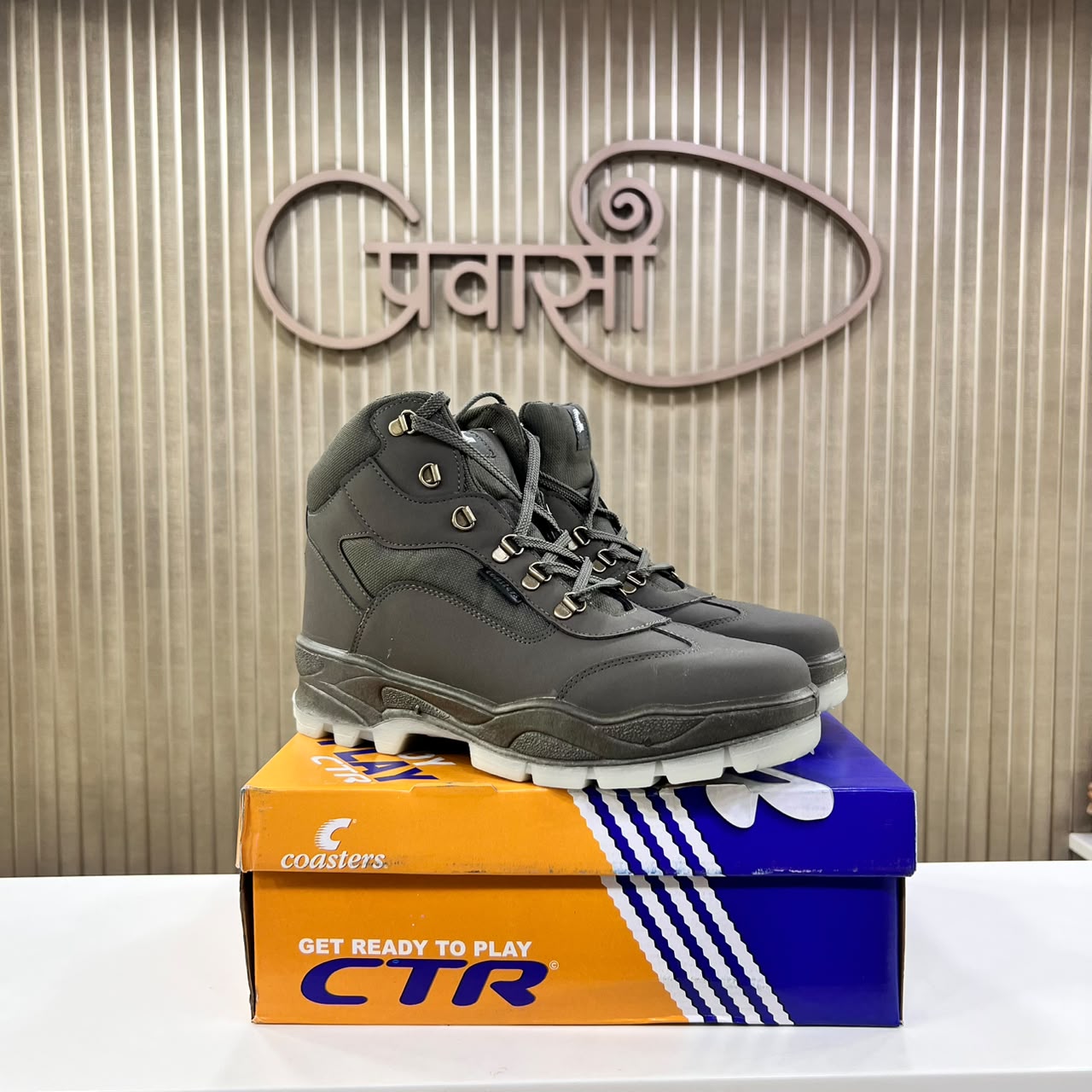 WATER RESISTANT TREKKING SHOES ANTI SKID CTR OD4