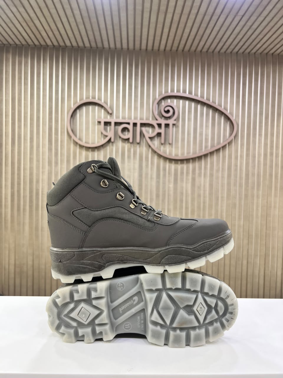 WATER RESISTANT TREKKING SHOES ANTI SKID CTR OD4