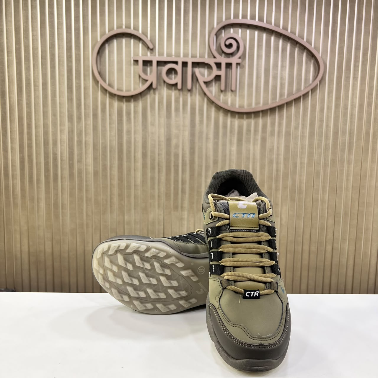 PREMIUM WATERPROOF TREKKING SHOES CTR RUB700 ANTI SKID