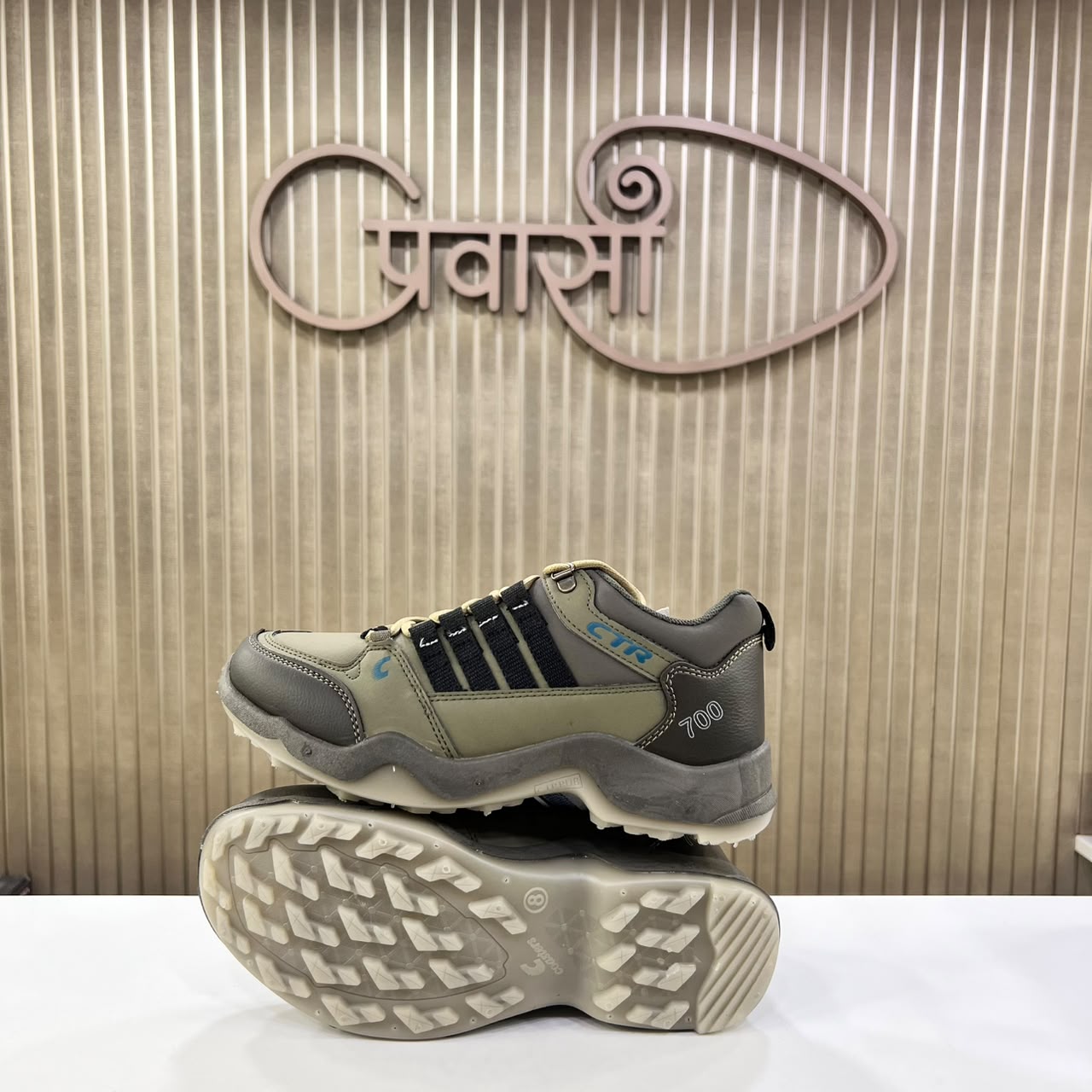 PREMIUM WATERPROOF TREKKING SHOES CTR RUB700 ANTI SKID